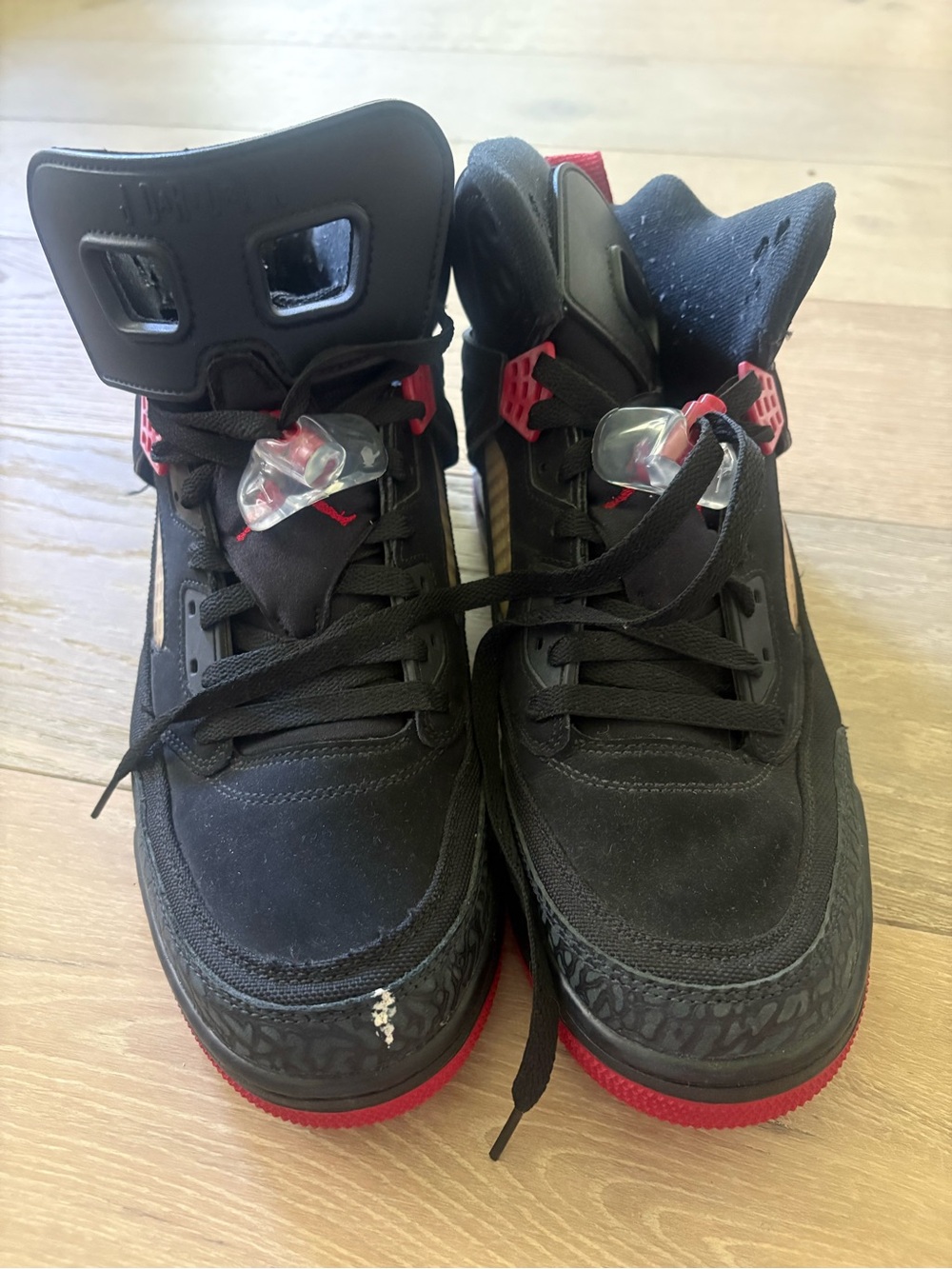 Nike Black and Red Men’s Basketball Sneakers